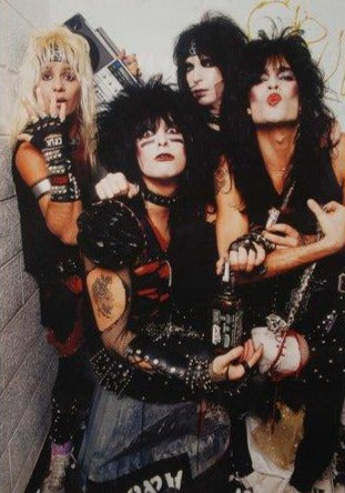 Motley Crue - Group Backstage
