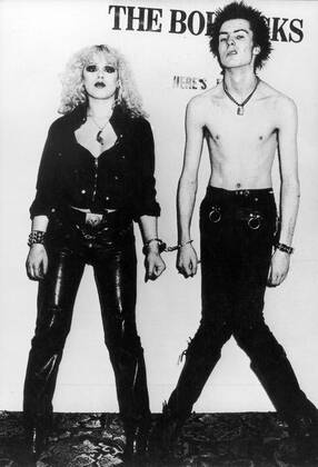 Sex Pistols - Sid Vicious & Nancy Handcuffed